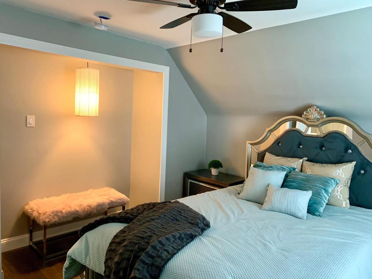 The Oakwood Cottage- With Private Yard & Parking, Minutes From Falls & Casino By Niagara Hospitality Niagara Falls Zewnętrze zdjęcie